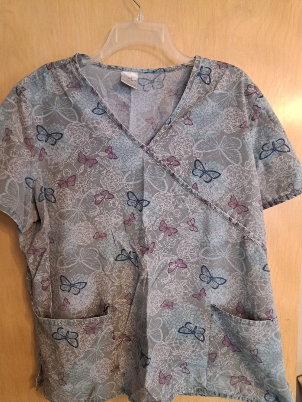 Movie Star Scrub Top XL Grey Butterflies V Neck Women's